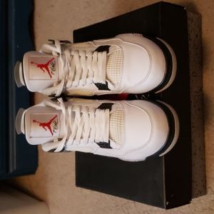 Jordan 4 White Cements